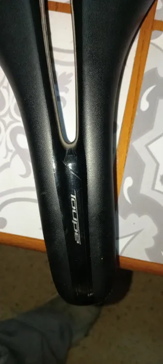 Sillín bici Specialized Toupe 143.