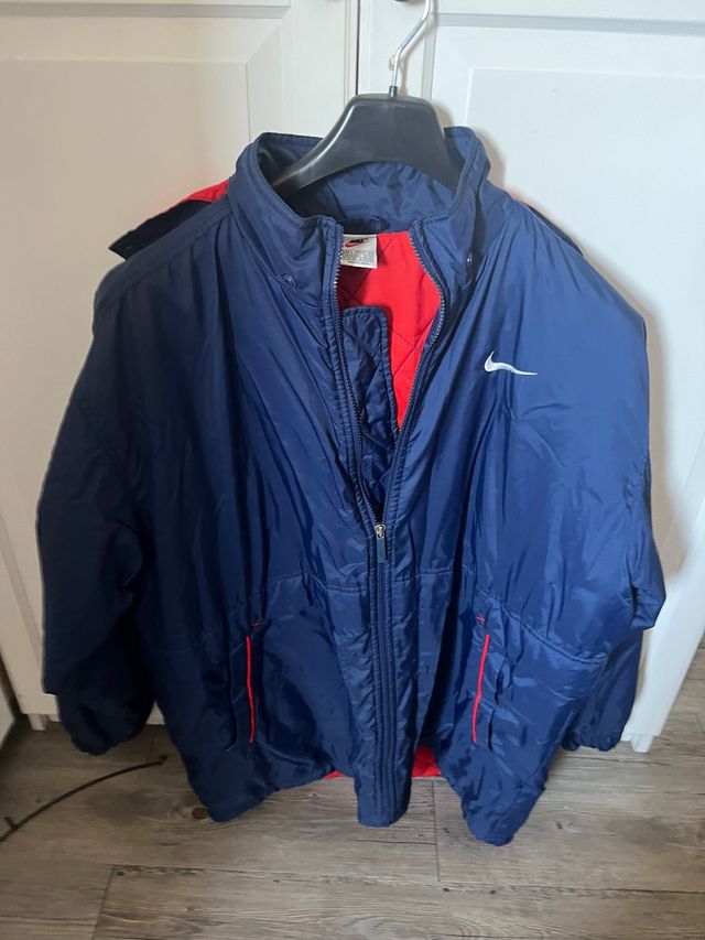 Chaquetón/ parca  Nike azul y roja