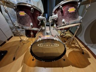 Batteria acustica Oyster + piatti Meinl