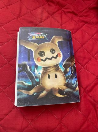 Álbum con cartas Pokemon Brillantes