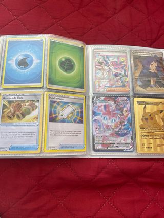 Álbum con cartas Pokemon Brillantes
