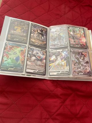 Álbum con cartas Pokemon Brillantes