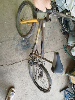 Bicicleta BMX para reparar
