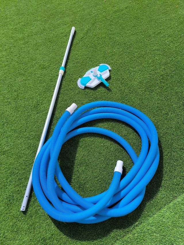 Limpiafondos piscina: mango + manguera