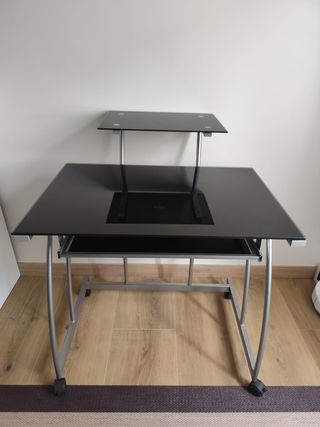 Mesa escritorio cristal + silla