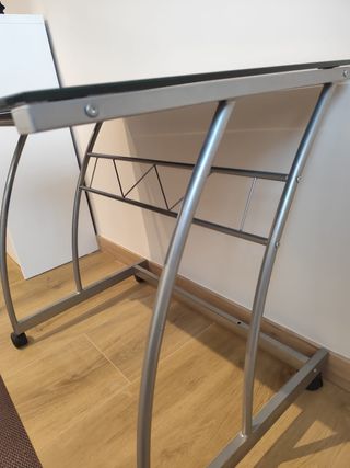 Mesa escritorio cristal + silla