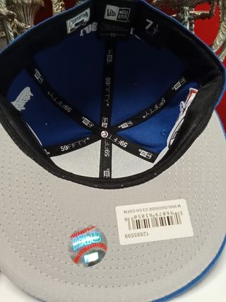 Gorra LA Dodgers New Era azul
Talla 7.1/2