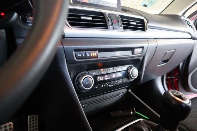 Mazda 3 2015