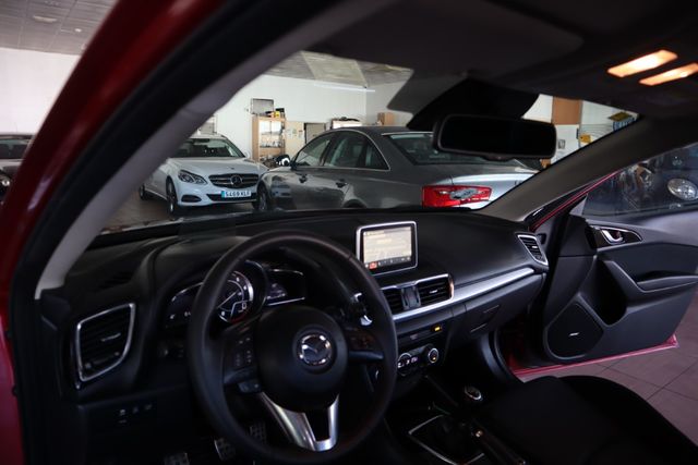 Mazda 3 2015