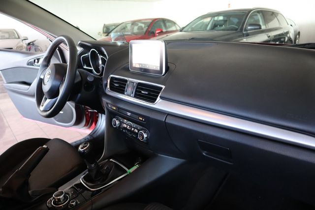 Mazda 3 2015