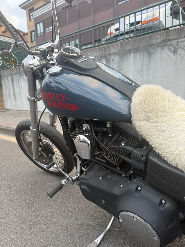 Harley Davidson Dyna Street Bob 2007