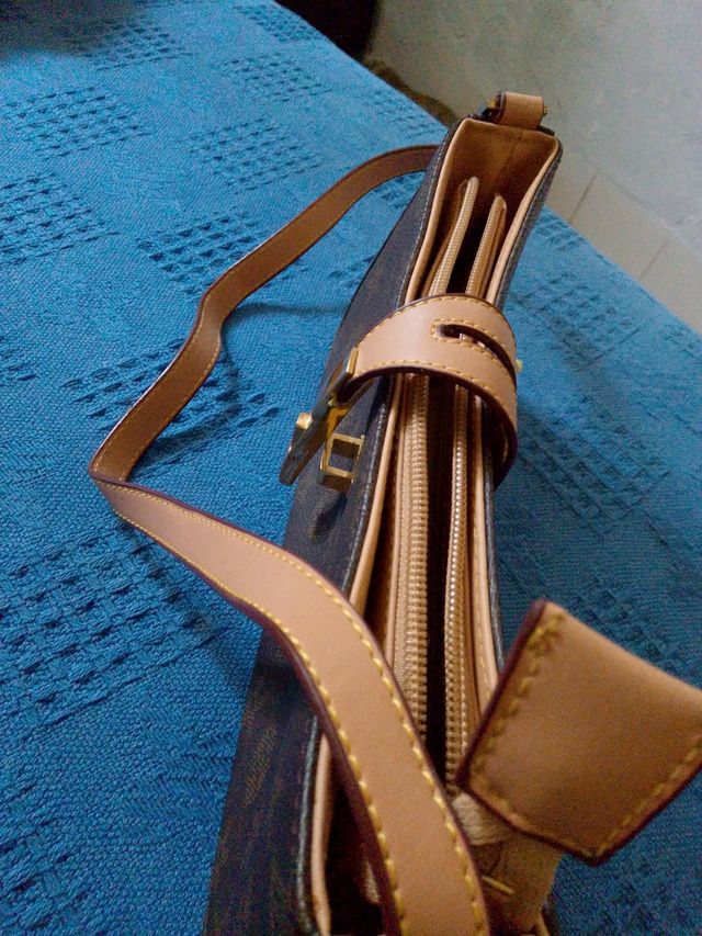 Bolso Louis Vuitton marrón