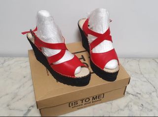 Sandalias rojas [IS TO ME] cuña esparto