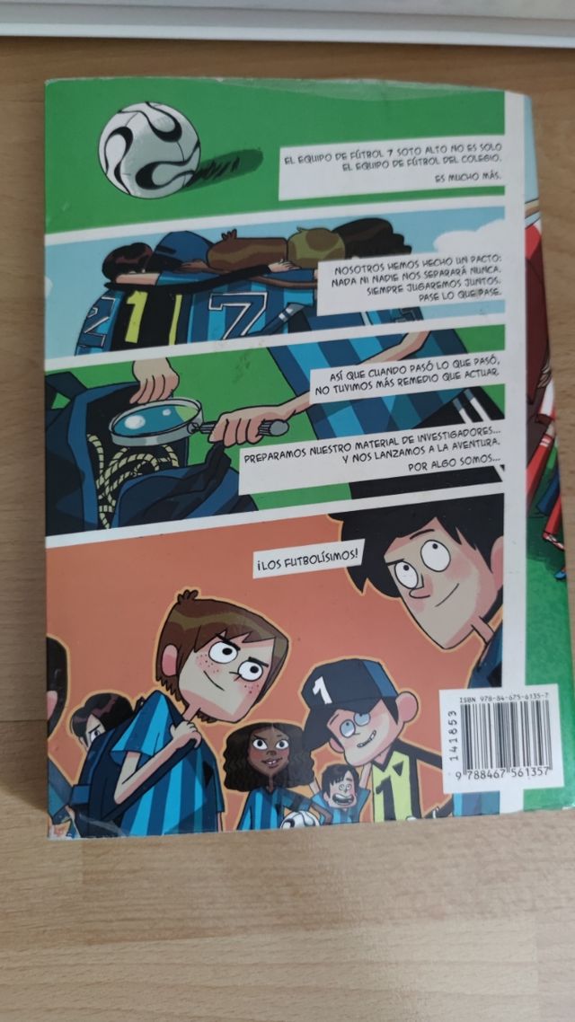 Los Futbolísimos 1: El misterio de los árbitros...