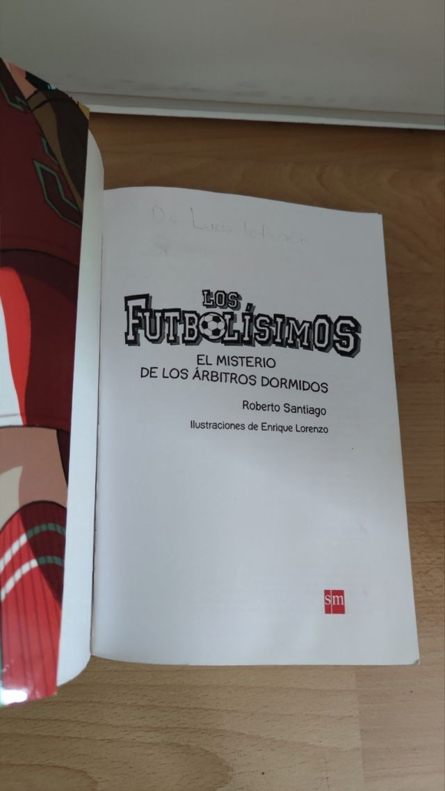 Los Futbolísimos 1: El misterio de los árbitros...