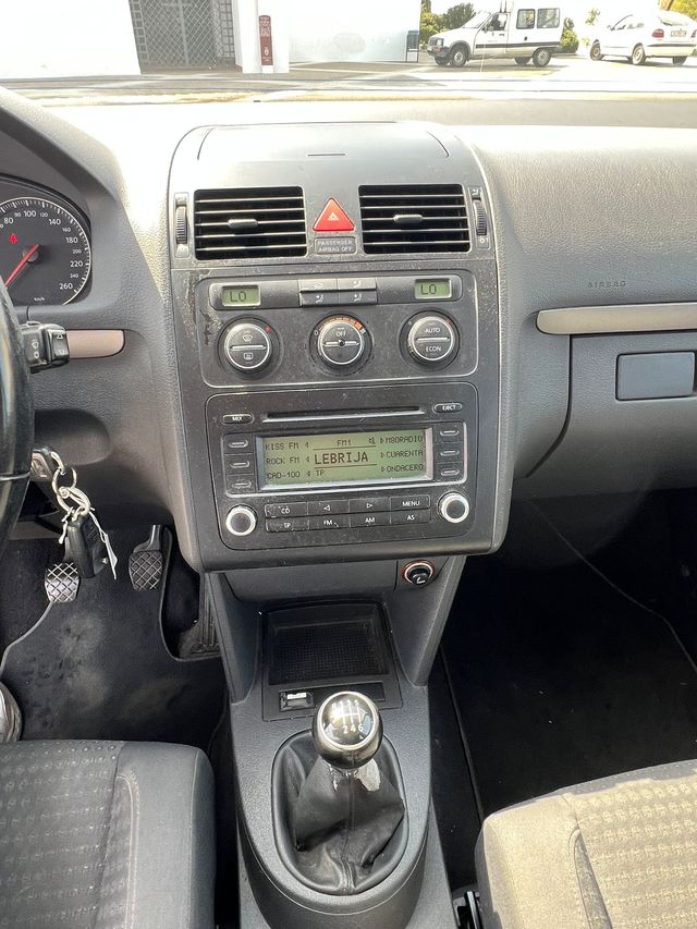 Volkswagen Touran 