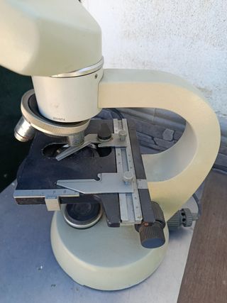 Microscopio Will Wetzlar antiguo