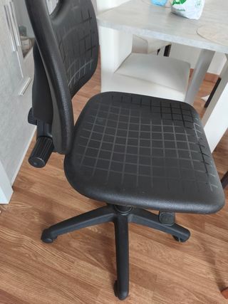 Silla oficina giratoria negra