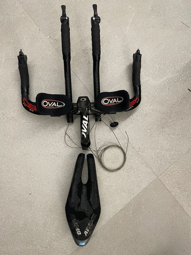 Manillar triatlón Oval - Sillín Adamo