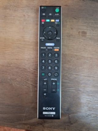TV Sony 26" Gris - Sin TDT2 . Mando original.