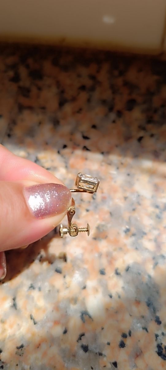 Pendientes dorados con circonitas  Chapado de oro