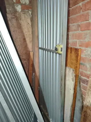 Puerta hierro 4 hojas