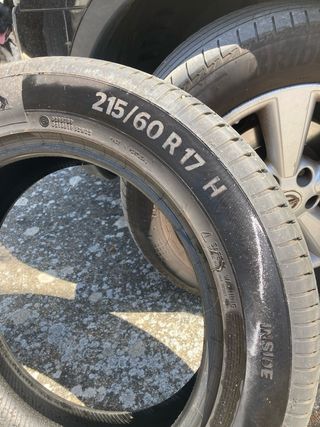 Neumático Continental 215/60 R17