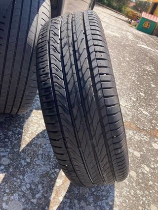 Neumático Continental 215/60 R17