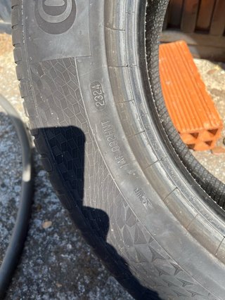 Neumático Continental 215/60 R17