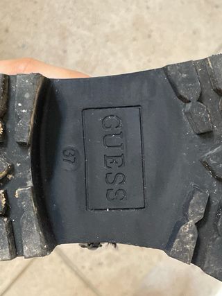 Botines GUESS negros