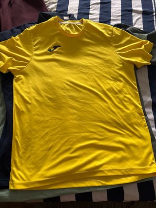 Pantalones deportivos marrón oscuro