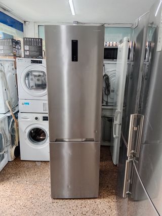 Nevera Sharp inox 2m - Garantía