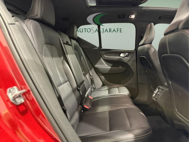 Volvo XC40 2.0 D4 AWD R-Design Auto