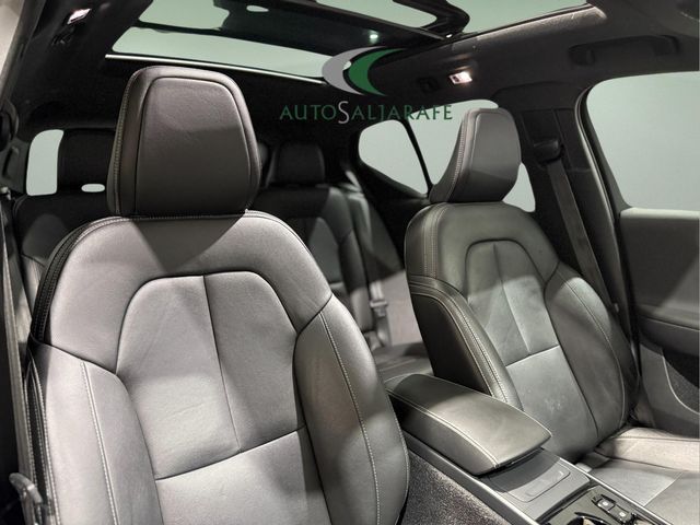 Volvo XC40 2.0 D4 AWD R-Design Auto