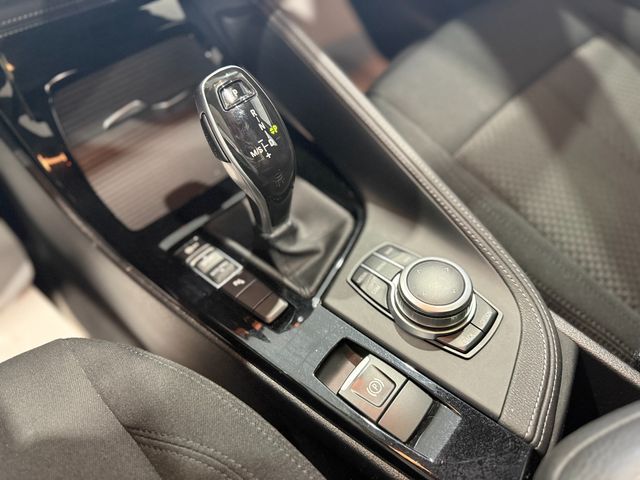 BMW X2 sDrive18d Business Auto