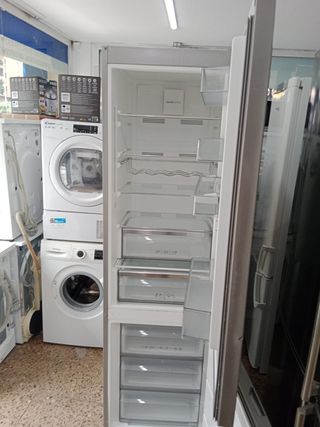 Nevera Sharp 2m - Inox - Garantía