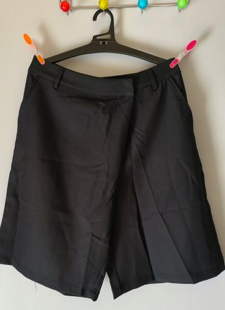 Short Bermuda negra - Pantalón corto