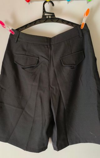Short Bermuda negra - Pantalón corto