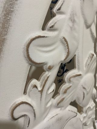 Biombo de madera tallada