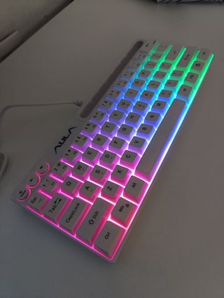 Teclado Mecánico RGB- Nuevo sin estrenar
