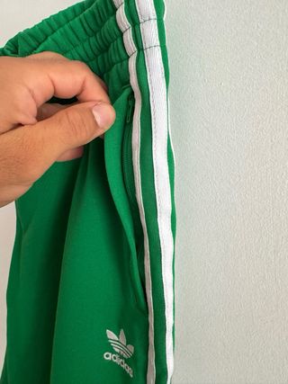 Pantalón chándal Adidas verde M