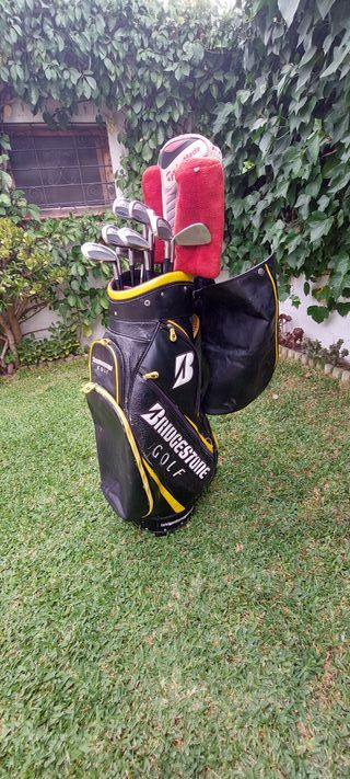 SET COMPLETO DE PALOS Y BOLSA DE GOLF
