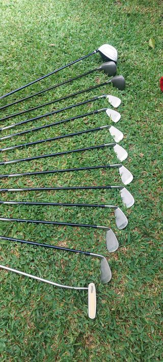 SET COMPLETO DE PALOS Y BOLSA DE GOLF