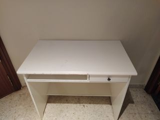 Escritorio Ikea blanco con cajón