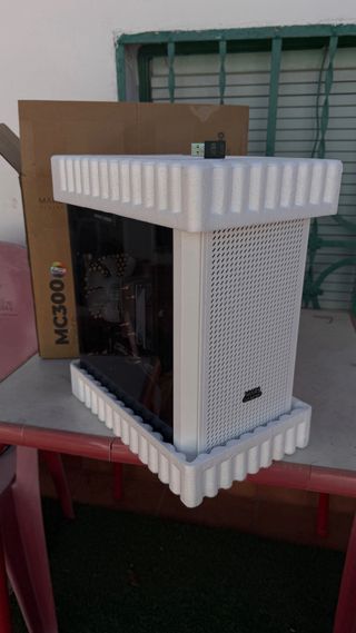 PC gaming Intel Xeon (i7) 12-24n, 64gb RAM, 8Gb