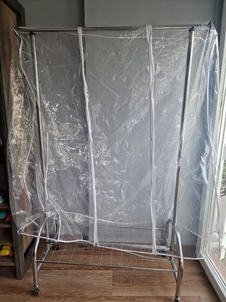 Ropero vintage c/ ruedas