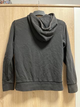 Chaqueta Adidas negra con capucha