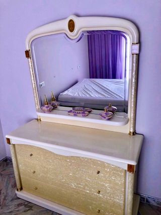 Cómoda con espejo