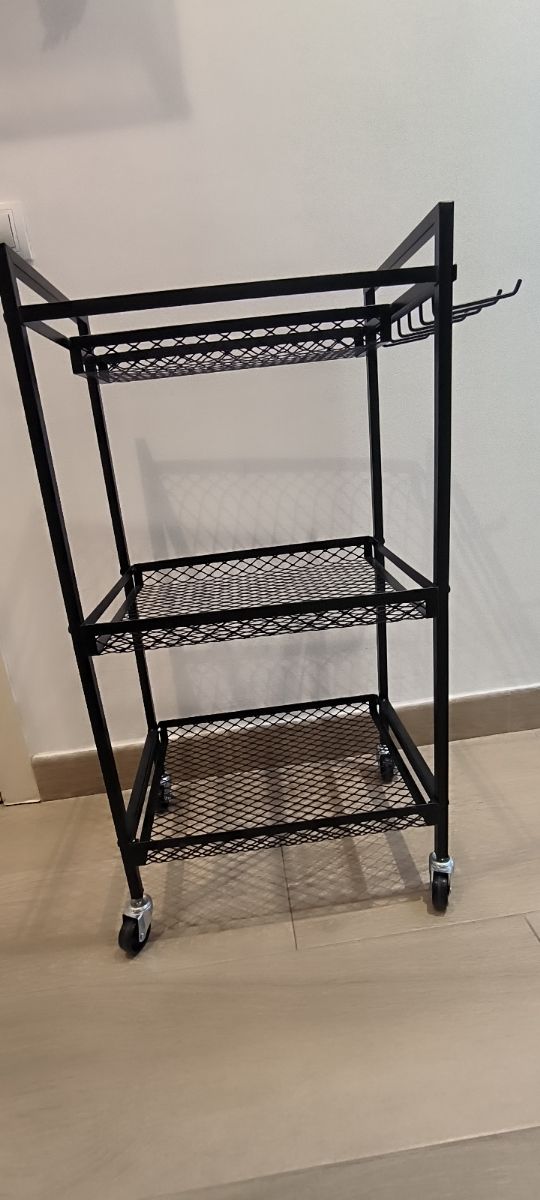 Carrito metálico organizador alimentos etc, ruedas