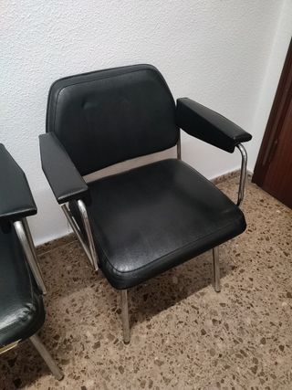 2 Sillas vintage negras
